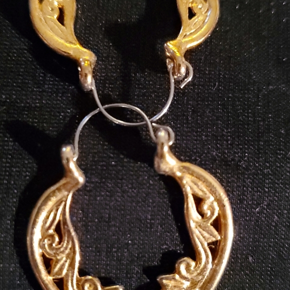 Earrings - Picture 4 of 4